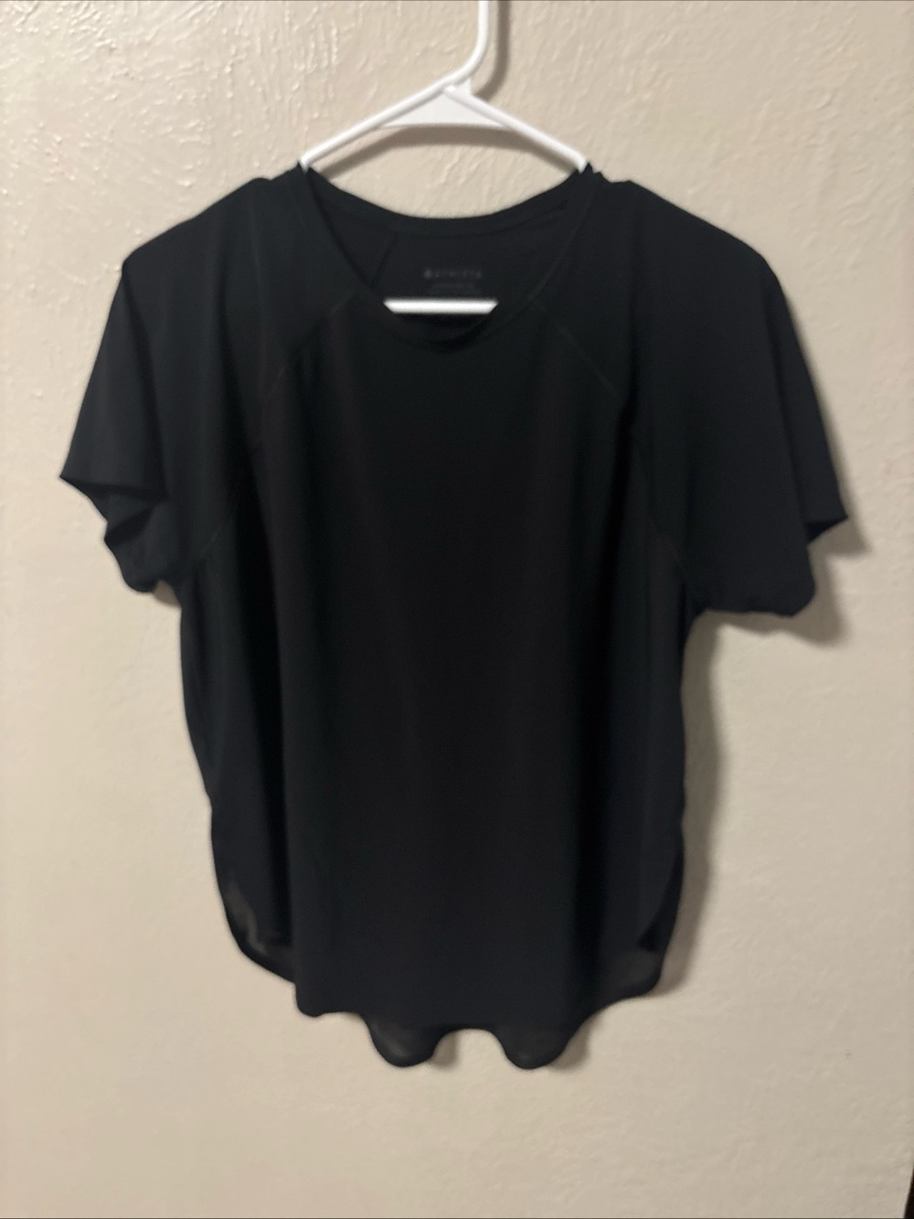 Athleta Black ultimate mesh Tee Size M